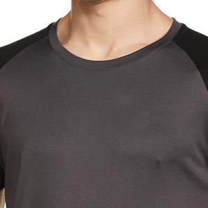 T-shirt de sport en tricot personnalisé pour homme, style raglan |   Haut de performance en polyester respirant et écologique 180g |   Séchage rapide - Product Image 4