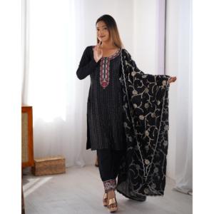 Ensemble de vêtements de soirée haut et bas Dupatta pour femmes styliste - Product Image 3