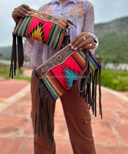 Nueva manta de sillín con flecos de cuero occidental mecanizada a mano, bolso de mano, bolso cosido a mano, bolsos de mano para mujer - Product Image 4