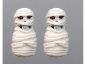 Lot de décorations suspendues effrayantes pour Halloween : Ornements de momie en feutre à yeux rouges – Idéal pour la vente en gros - Product Image 6