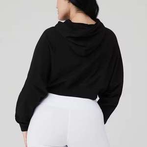 OEM 2026 Venta al por mayor, logotipo personalizado, sudadera con capucha corta de forro polar de manga larga para mujer, estilo urbano, top corto con capucha para mujer - Product Image 6