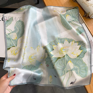 Écharpe décontractée pour femme en satin de soie 100% véritable, taille moyenne 90x90cm, impression de logo graphique personnalisée, bandana multifonctionnel de haute qualité - Product Image 6
