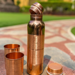 Bouteille d'eau en cuivre pur en gros, finition brillante, design bicolore, bienfaits ayurvédiques pour la santé, gourde anti-fuite avec bouchon à vis - Product Image 2