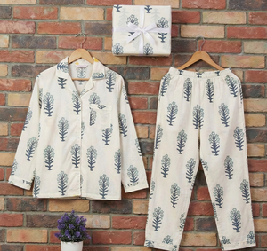 Cotton Woven <b>Thermal</b> Winter Soft Pyjamas Set <b>Women's</b> V-neck Full Sleeves Reversible Design Hand Block Print - Product Image 5