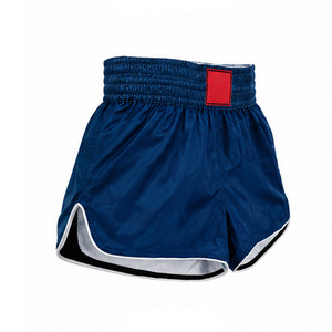 Shorts de Muay Thai personnalisés pour hommes en satin polyester bleu, taille haute, fermeture élastique, respirants, style décontracté, logo patché sur le devant - Product Image 5