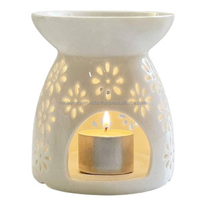 Portavelas de Cerámica, Quemador de Aceite para Aromaterapia, Calentador de Cera con Patrón Floral Blanco, Decoración Elegante para el Hogar a un Precio Accesible - Product Image 1