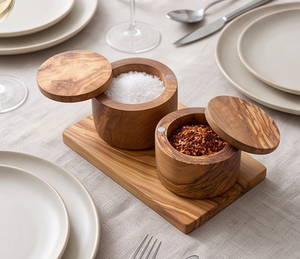 Ensemble élégant de pots à sel et à poivre en bois avec couvercles, faits à la main, pour le rangement des herbes et épices de cuisine, finition naturelle durable, accessoire de cuisine. - Product Image 2