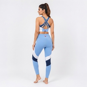 Ensemble de yoga pour femmes, vêtements de sport haut de gamme, tissu extensible léger et doux, coupe confortable et flexible pour le yoga, le pilates, la gym et le travail - Product Image 5