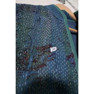 Manteau Kantha vintage pour femmes, veste indienne bohème en coton faite à la main, veste patchwork pour l'hiver - Product Image 6