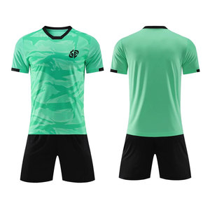 Uniforme de Fútbol Deportivo de Alta Calidad, Fabricación Pakistaní, Color Personalizado, para Adultos - Product Image 1