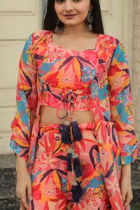 ชุดราตรีลายสุนัขจิ้งจอกที่สง่างามพร้อมเสื้อคลุมแบบ3ชั้นพลาโซเหมาะสำหรับการรวบรวมหรือใช้งาน