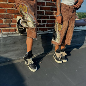 Shorts en jean décontractés pour hommes, coupe ample, imprimé graffiti artistique, bords bruts, avec appliqué motif religieux, vente en gros sur mesure - Product Image 5