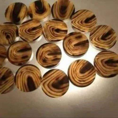 identique à l'image