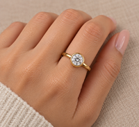 Bague en argent sterling 925 plaqué or avec moissanite, sertie clos, taille brillant rond, bijoux de fiançailles et de mariage pour femme