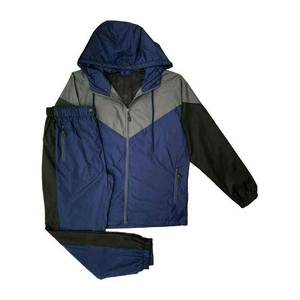 Conjunto Deportivo para Hombre, Chaqueta con Capucha y Cierre Completo, Pantalones con Bloques de Color, Estilo Deportivo, Poliéster Ligero, Corte Regular, Ropa de Otoño - Product Image 1