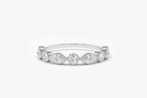 Anillo de Boda de Oro de 14k con Diamantes Marquise y Redondos de 0.55 CT, Anillo de Aniversario con Milgrain - Product Image 1