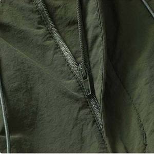 Shorts Bermuda pour homme en tissu Oxford vert uni, séchage rapide, taille élastique, style décontracté avec poches - Product Image 4