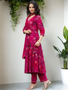 <b>Women</b> Floral Printed Silk Blend Quick Dry <b>Kurta</b> Set Trousers Dupatta V Neck Regular Fit Knee-Length Traditional Indian Pakistani - Product Image 4