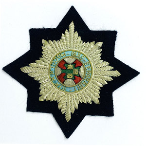 Badges brodés sur mesure de haute qualité avec des fils vibrants, des bords lisses, une construction fiable, en tissu toile - Product Image 5
