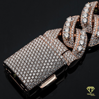 Pulsera de Lujo de Oro Rosa con Moissanita y Diseño Cubano Totalmente Cubierto de Piedras