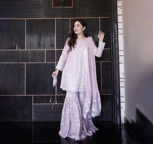 ชุดสูท pakistani punjabi sharara แบบอินเดียชุดปาร์ตี้ผ้าจอร์เจียเทียมปักเลื่อมงานหนัก Kurtis sharara กับ dupatta - Product Image 1