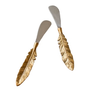 Cuchillo para Mantequilla de Diseño con Perlas y Mango Decorativo Plateado para Juego de Cubiertos de Alta Gama y Experiencia Gastronómica Fina - Product Image 3