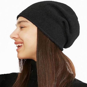 Bonnet unisexe en cachemire pur et laine mérinos 100% tricoté, bonnet d'hiver, bonnet en forme de crâne dans un coffret cadeau - Product Image 5