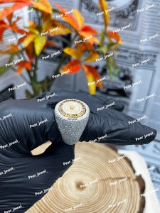 Anillo de compromiso de moissanita de alta calidad con diamante brillante de claridad VVS disponible a precio de mayoreo - Product Image 4