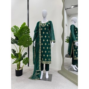 Conjunto de Traje de Fiesta de Chifón Talla XL con Lentejuelas y Adornos de Diamantes - Product Image 4