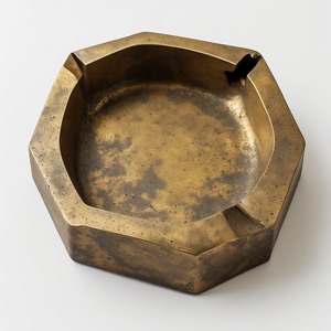 Octagonal Metal Cigar Ashtray Classic Design Durable Finish for Smoking Accessories - Product Image 1