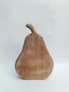 Plateau et plat de service en bois en forme de poire, fabriqués à la main - Product Image 4