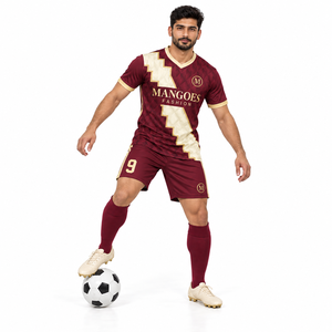 Tenue de football personnalisée pour hommes, femmes et jeunes – Maillot, short, kit d'équipe, vêtements de sport pour l'entraînement, la pratique et les matchs - Product Image 2