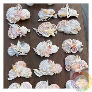 Pinces à cheveux en coquillages naturels abordables, vente en gros pour détaillants, magasins de plage, boutiques de cadeaux, accessoires côtiers faits à la main - Product Image 4