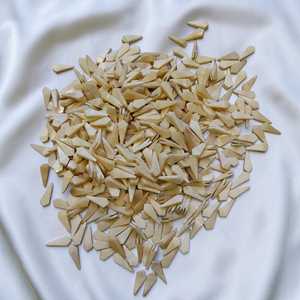 Pics décoratifs rustiques faits à la main en corne et os noir et blanc, durables, pour la maison et la décoration, à prix abordable - Product Image 1