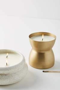 Porte-bougie en métal fini à la main pour une décoration intérieure sophistiquée, offrant une finition lisse et une éclairage élégant - Product Image 6