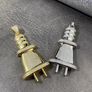 Colgante de Moda Totalmente Cubierto de Diamantes Estilo Miami Bling Power Plug para Hombre, Joyería Hip Hop - Product Image 1