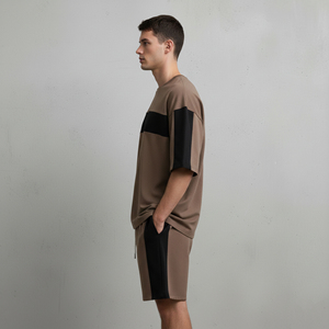 ชุดเซ็ต 2 ชิ้นสำหรับผู้ชาย ผ้าฝ้ายคุณภาพสูง 100% 210gsm พิมพ์ลายโลโก้ด้วยระบบดิจิตอล DTG แบบสั่งทำพิเศษ ทรงหลวม ระบายอากาศได้ดี ไหล่ตก สีพื้น - Product Image 4