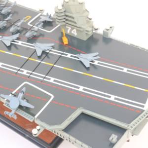 Porte-avions USS GERALD R. FORD CVN 78 - Maquette artisanale de porte-avions américain - Product Image 4