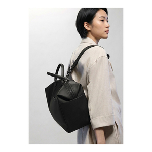 Bolsa de Pañales Royaa de Cuero Genuino para Mamá y Bebé, Resistente al Agua, con Cierre de Cremallera, Diseño Geométrico Moderno, Estilo Inglés - Product Image 3