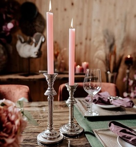Porte-bougie en aluminium de luxe personnalisable avec un artisanat élégant pour la décoration du salon et de la table à manger - Product Image 6