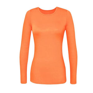 Camiseta interior de manga larga sedosa con efecto Space-Dye de la última colección premium para mujer, ideal para enfermeras y uso activo. - Product Image 1