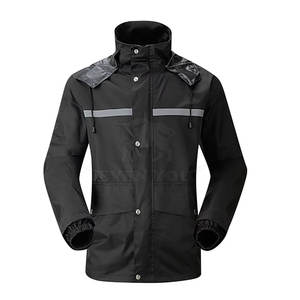 Ensemble coupe-vent confortable pour homme : veste et pantalon pour un usage prolongé - Product Image 2