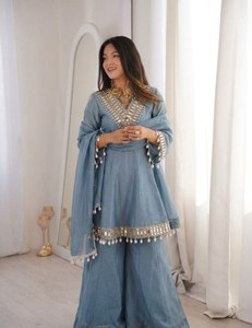 Conjunto de Kurti y Palazzo Chinon de Lujo para Mujer con Diseño Kali Largo, Adorno de Espejos Reales en el Cuello y Dupatta de Encaje Elegante - Product Image 3