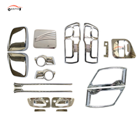 Ensemble complet d'accessoires de couleur chrome pour Nissan NV350 URVAN E26 2018-2025 Kit de chrome extérieur Accessoires de mise à niveau