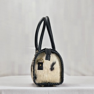 Bolsos de Hombro de Cuero Genuino para Mujer, Ligeros, de Alta Calidad, con Panel Floral Repujado, Asa Superior y Cierre de Cremallera, Más Vendidos - Product Image 2