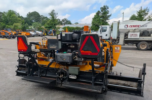 Pavimentadora de Asfalto Hidrostática de 6 Toneladas con Placa Calentadora Extensible Hidráulica de 2.5m-4.0m - Product Image 2