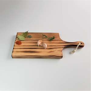 Planche à découper en bois d'acacia massif, faite à la main, durable, épaisseur 1,5 cm, pour la maison, idéale pour servir et faire des plateaux de charcuterie - Product Image 3