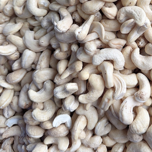 Nueces de Anacardo al Mejor Precio W180 W320, Anacardos Santigo al por Mayor, Exportados a Asia, UE y Medio Oriente - Product Image 1