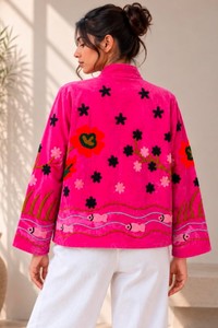 Veste Doraemon en velours rose brodée, broderie florale artisanale, manteau original d'inspiration japonaise, blazer unique, cadeau original - Product Image 2