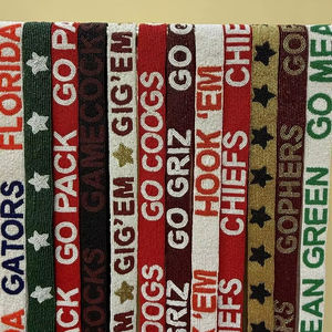 Sangle de sac en perles de verre brodées à la main, design tendance et luxueux, avec lettres personnalisées, couleur et forme au choix. - Product Image 1